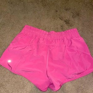 lululemon women’s tracker short 4’
